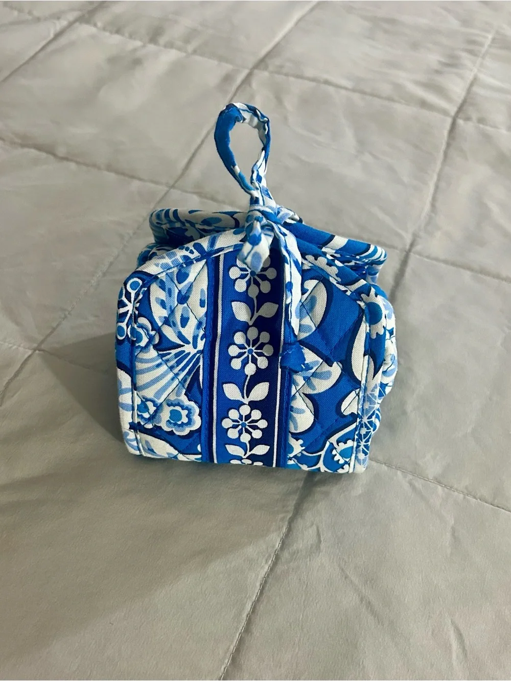 Vera Bradley Blue & White Floral Quilted Jewelry/Cosmetic Organizer Travel Pouch